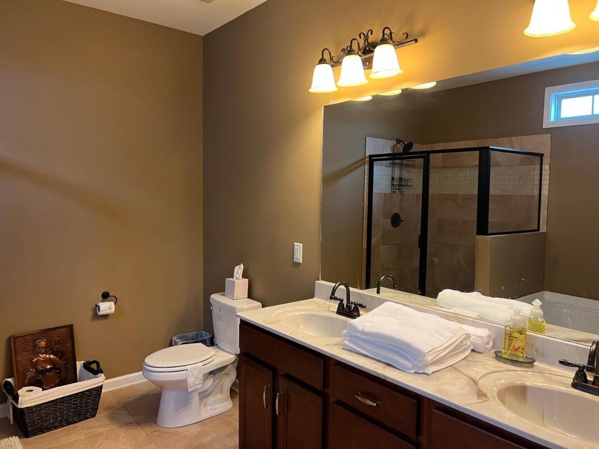 Five Stars Luxury Home Clarksville Exteriör bild
